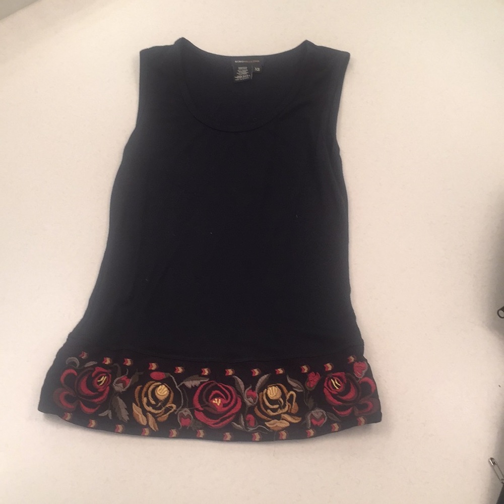 BCBG embroidered tank top